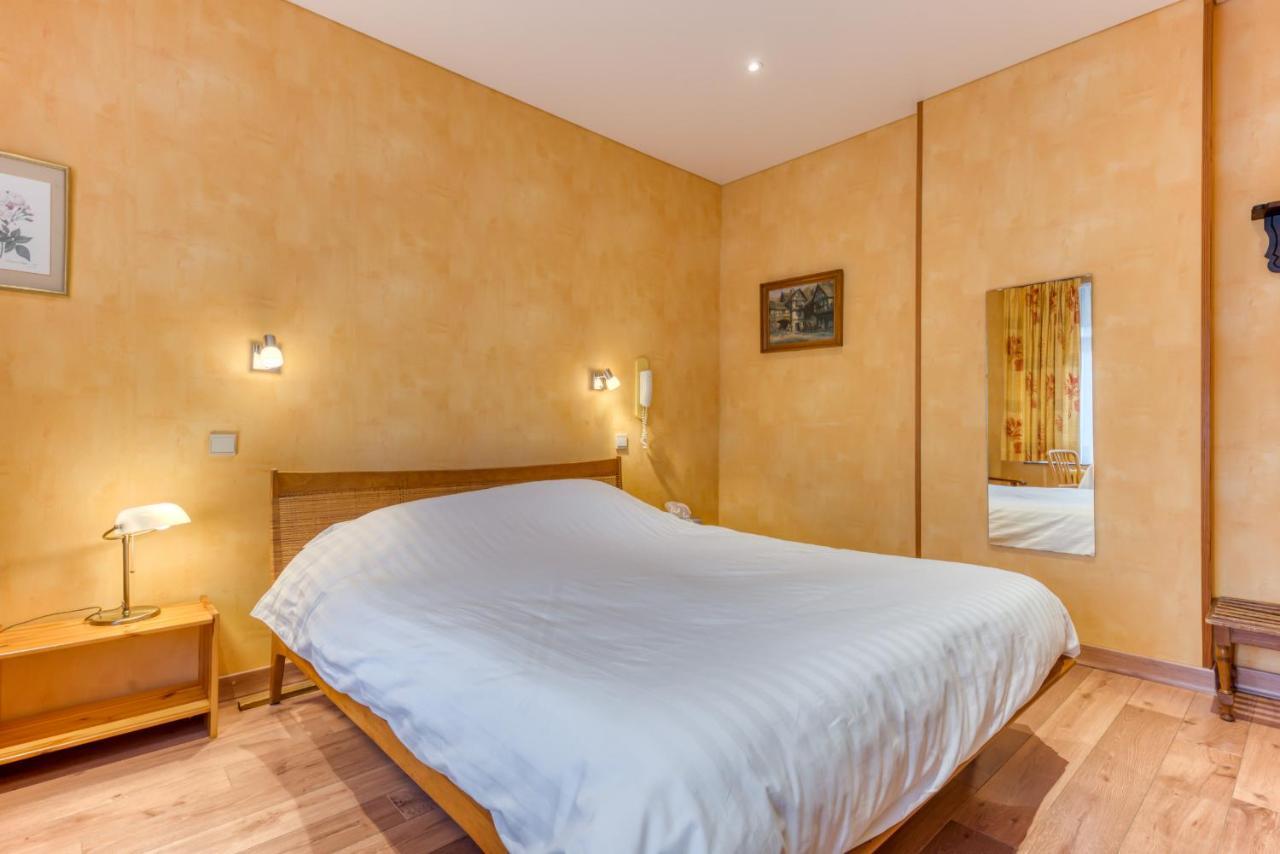 Hotel Le Cor De Chasse Сент-Юбер Экстерьер фото