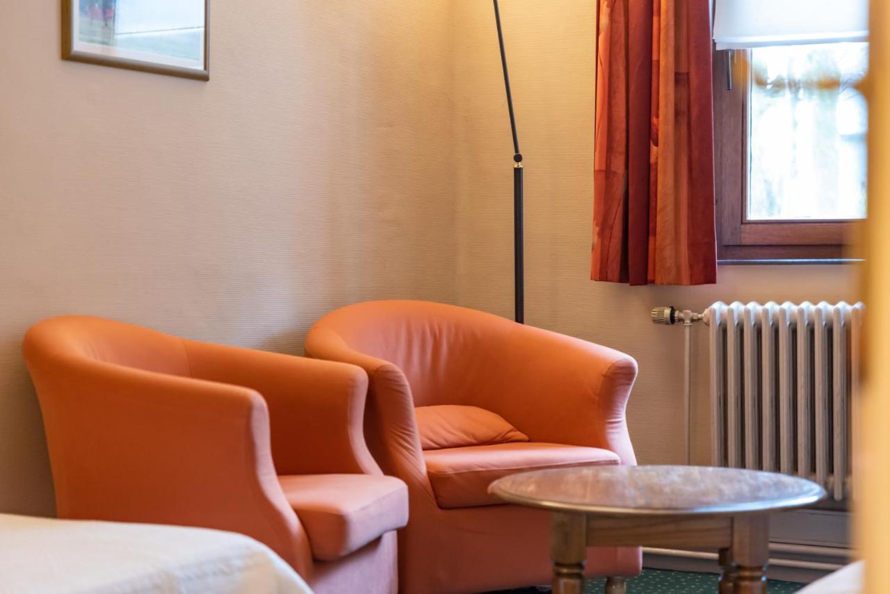 Hotel Le Cor De Chasse Сент-Юбер Экстерьер фото